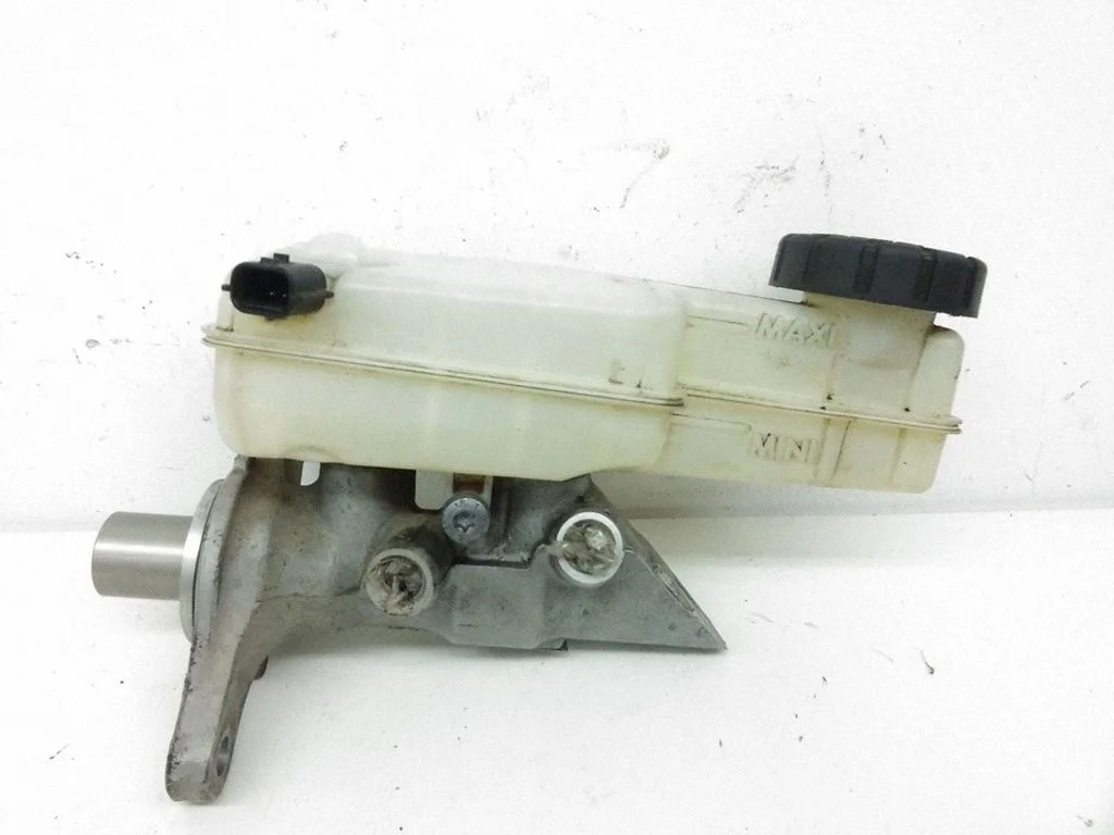 Master brake cylinder – Renault Megane III (2009-2016)