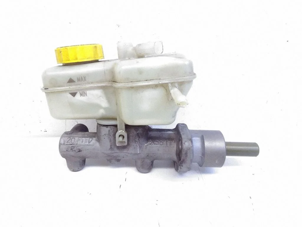 Master brake cylinder X5617