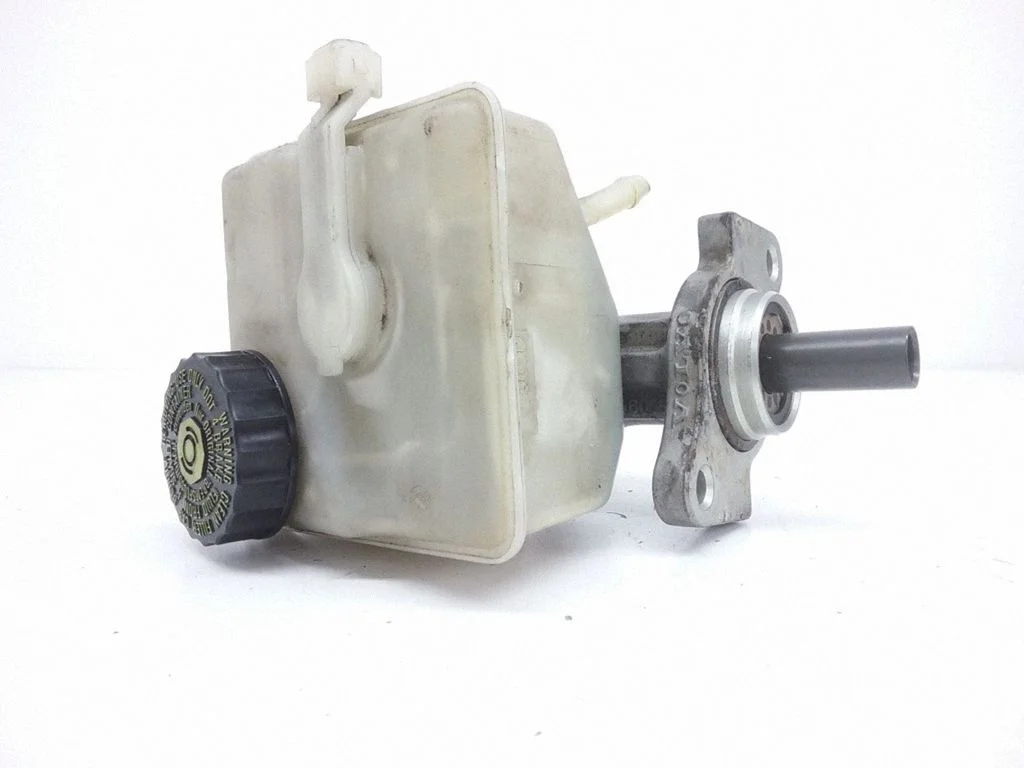 Master brake cylinder – Volvo V70 (2000-2004)
