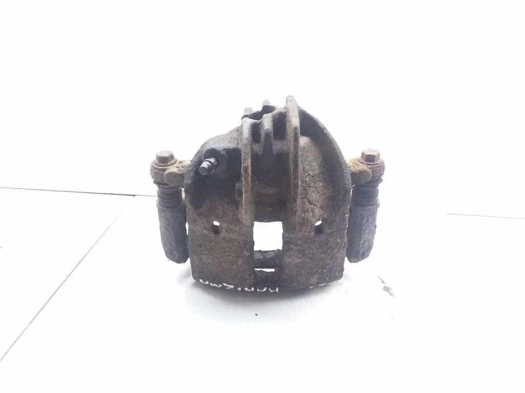 Front brake caliper – front right