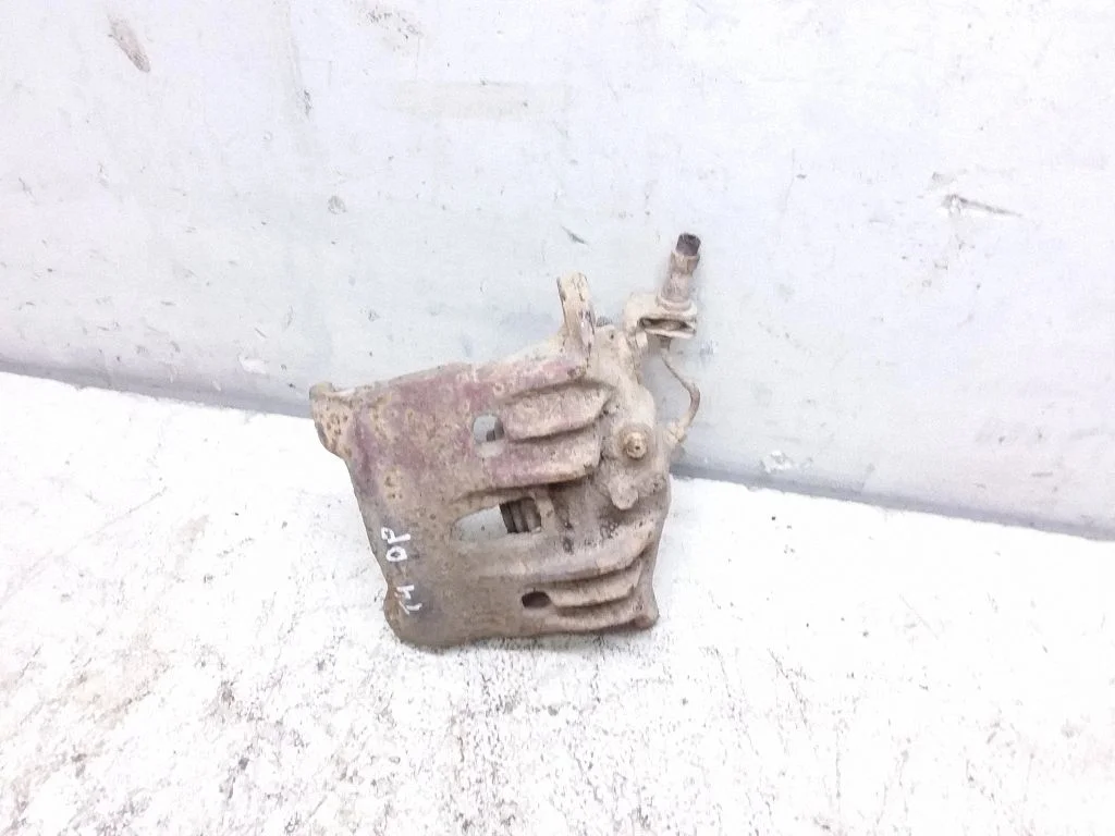 Front brake caliper – Volkswagen Transporter - Caravelle T4 (1991-2003)