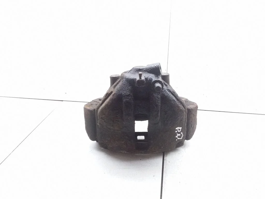 Front brake caliper – Mercedes-Benz Sprinter W901 W902 W903 W904 (1995-2007)
