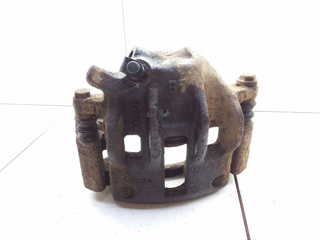 Front brake caliper – Peugeot 406 (1996-1999)