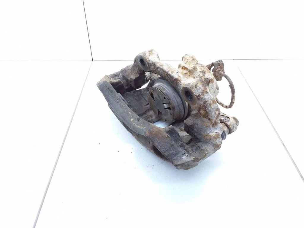 Front brake caliper – Audi 100 200 5000 C3 (1982-1991)