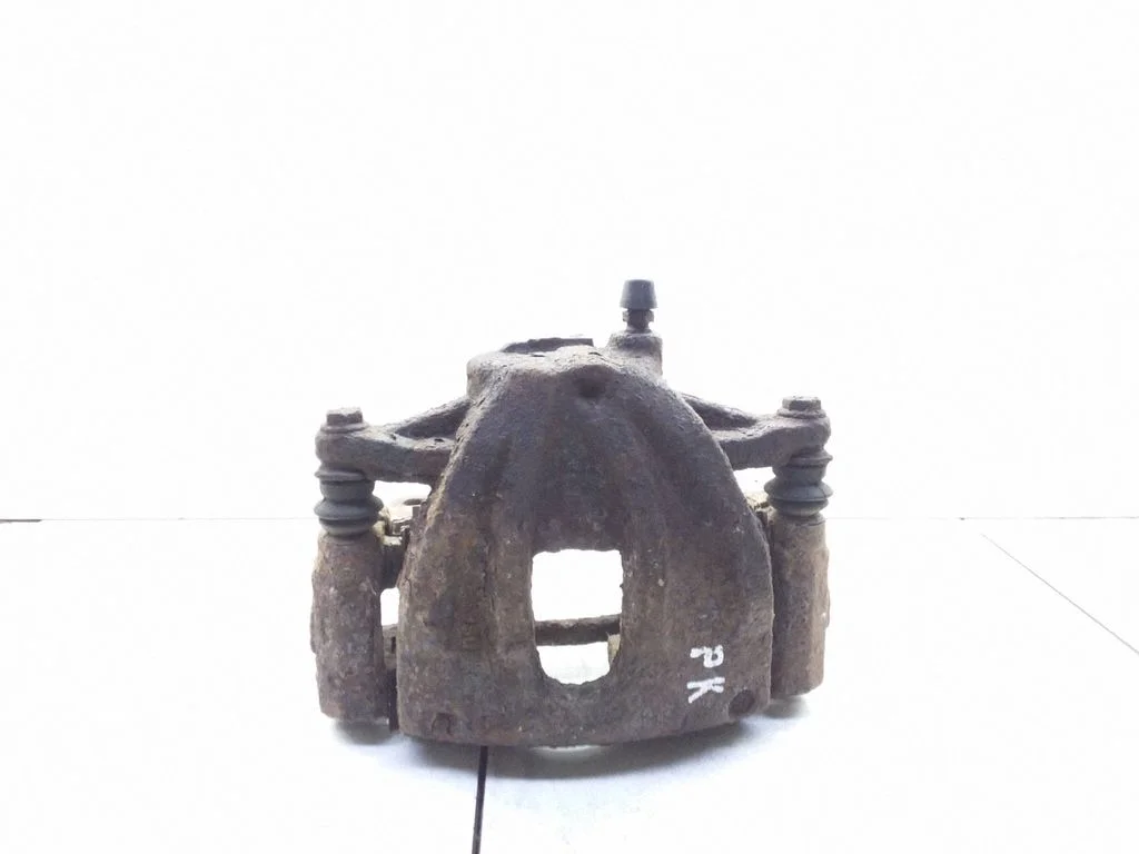 Front brake caliper – Toyota Avensis T250 (2003-2006)