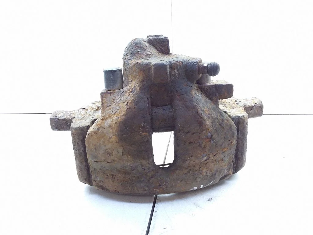 Front brake caliper – Ford Galaxy (1995-2000)