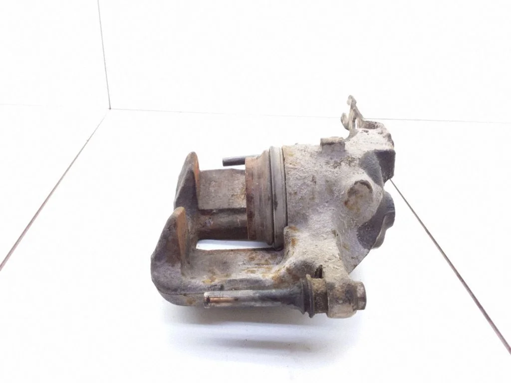 Front brake caliper – right
