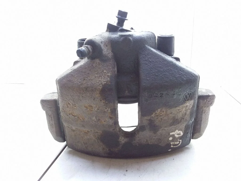 Front brake caliper – Volkswagen Caddy (2004-2010)