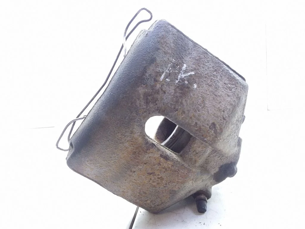 Front brake caliper – Volkswagen Caddy (2004-2010)