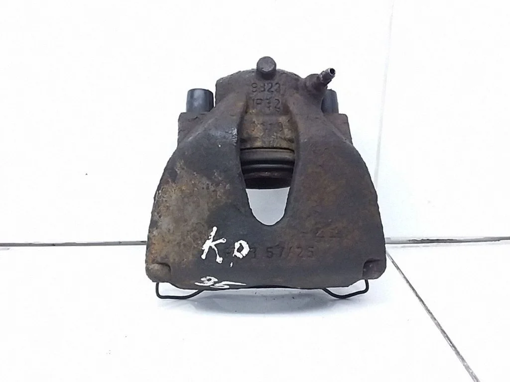 Front brake caliper – Saab 9-5 (1998-2005)