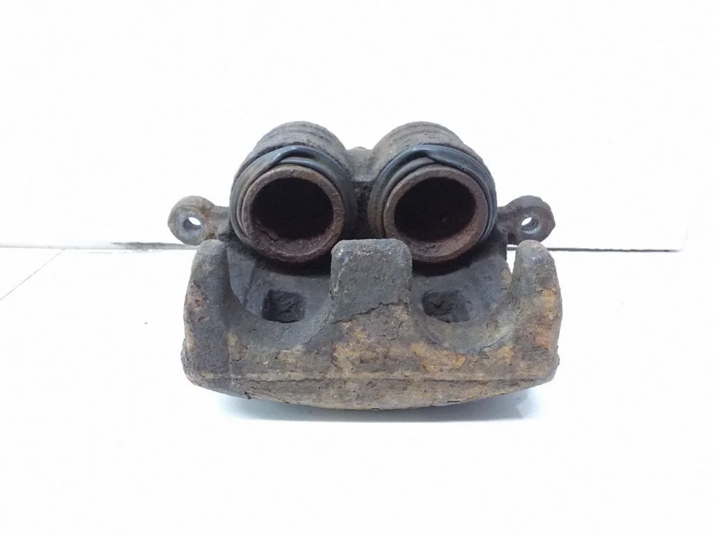 Zacisk hamulcowy przedni – Subaru Outback (2007-2009)