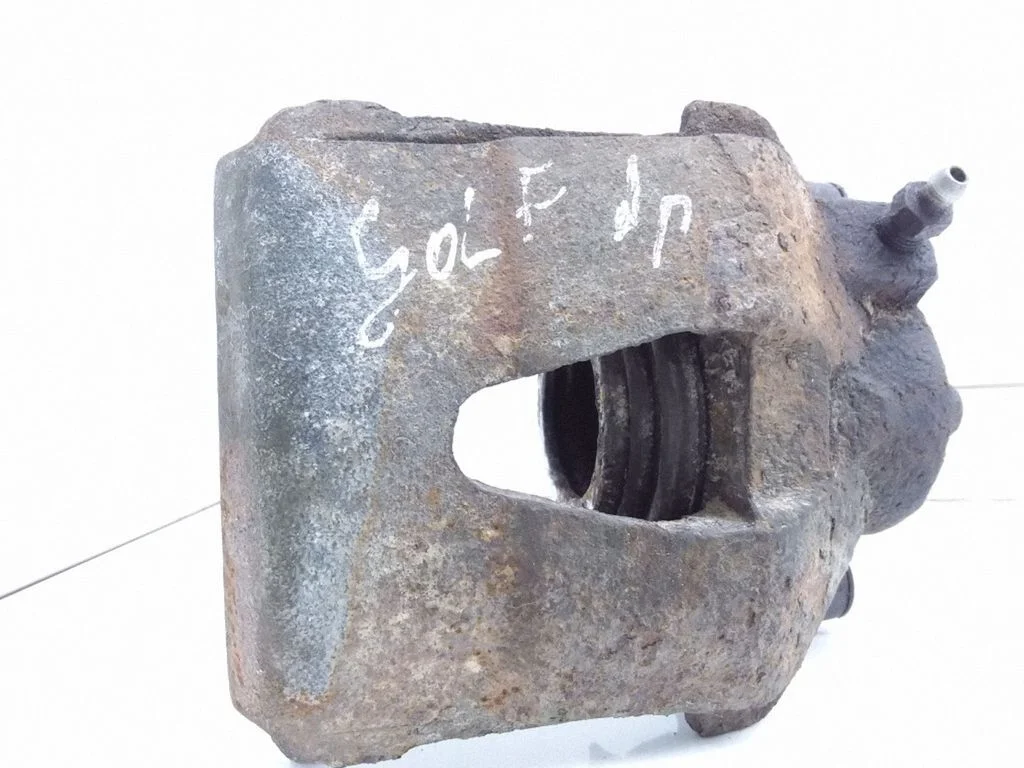 Front brake caliper – right