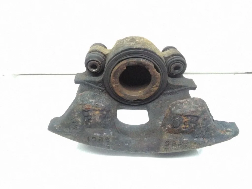 Front brake caliper – Chrysler Grand Voyager III (1995-2000)