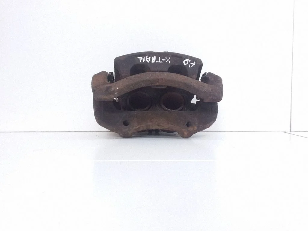Front brake caliper – front right