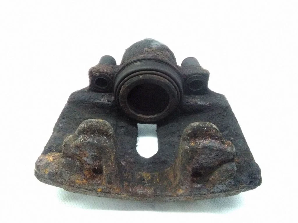 Front brake caliper – left