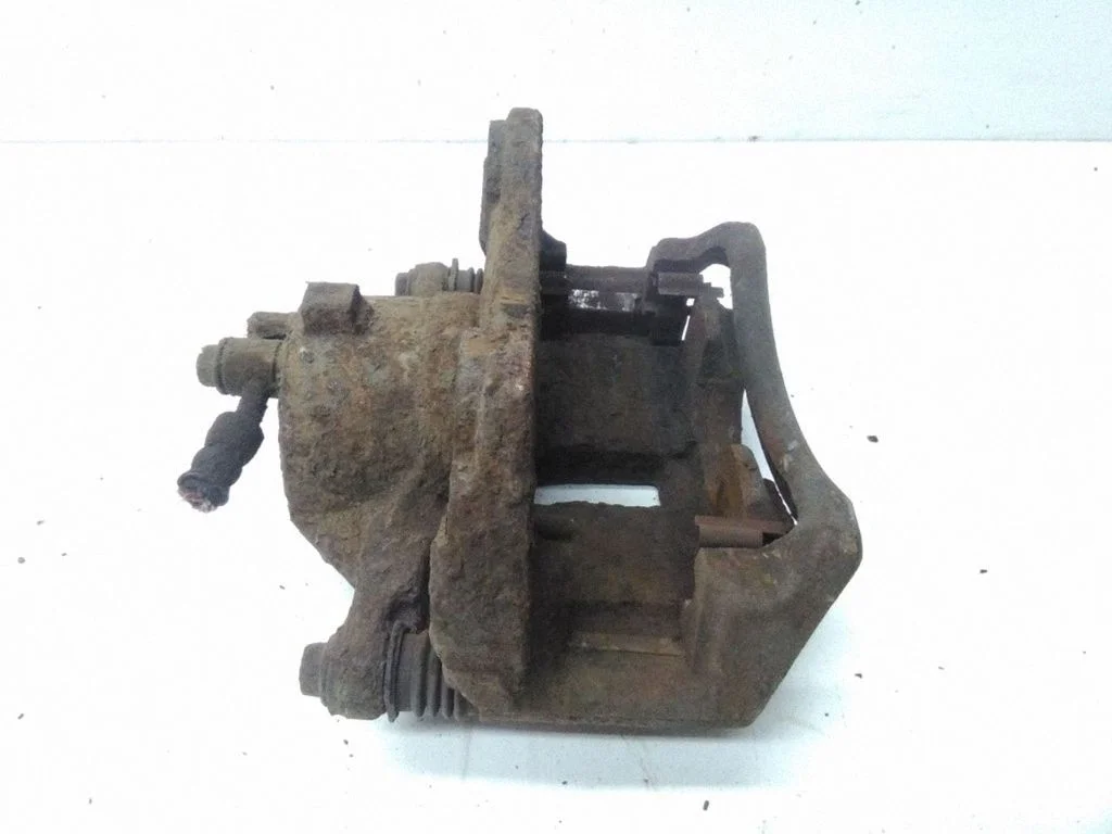 Front brake caliper – left