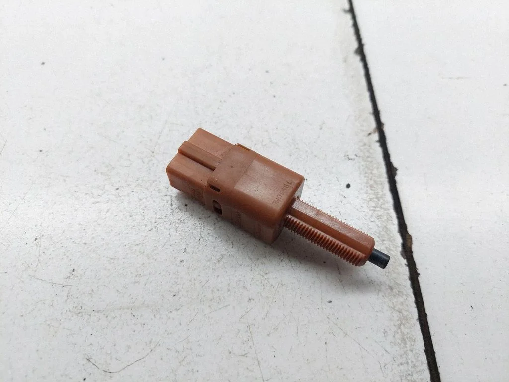Brake pedal sensor switch – Nissan Navara D23 (2015-)