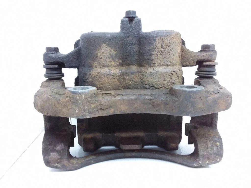 Front brake caliper – Nissan X-Trail T30 (2001-2007)