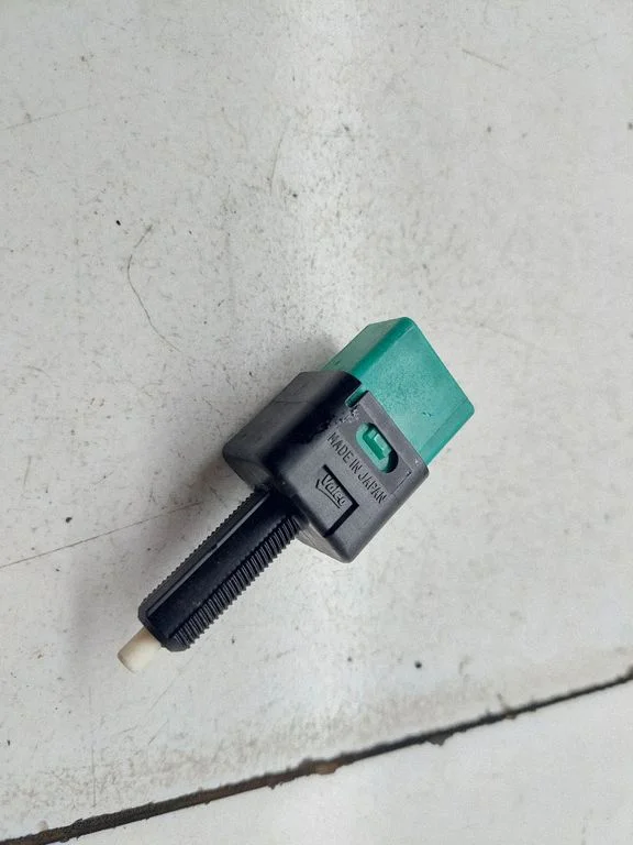 Brake pedal sensor switch – Nissan Navara D23 (2015-)