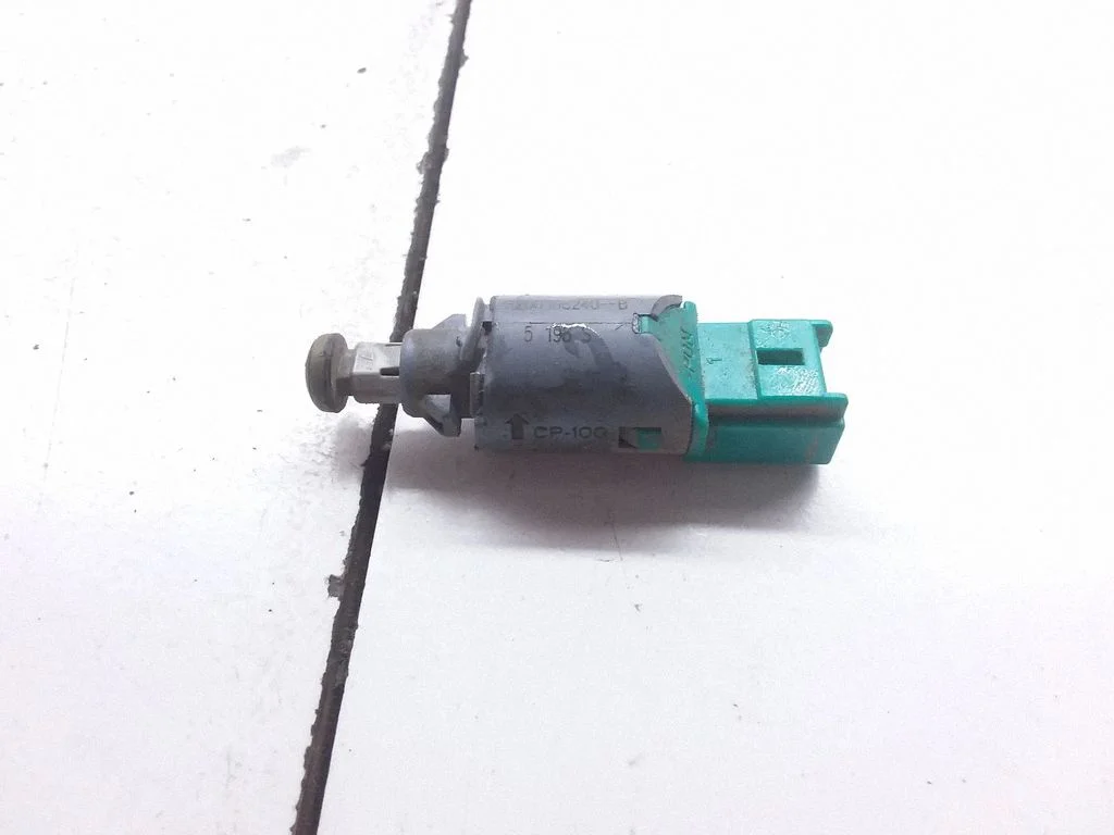 Brake pedal sensor switch 8200168240