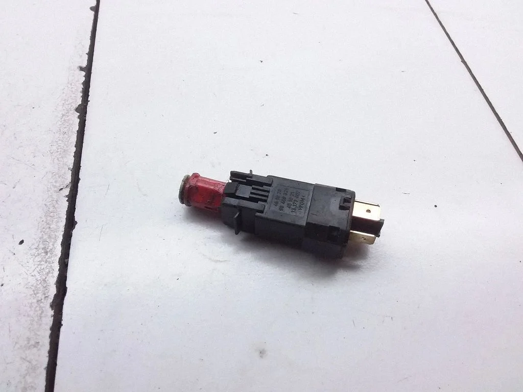 Brake pedal sensor switch – Opel Meriva A (2003-2010)