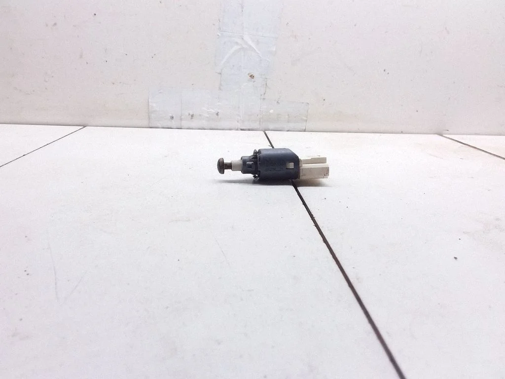 Brake pedal sensor switch – Renault Master III (2010-2024)