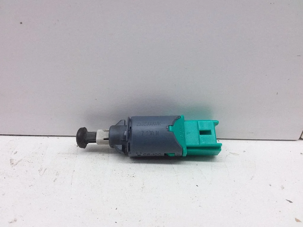 Brake pedal sensor switch 253250007R