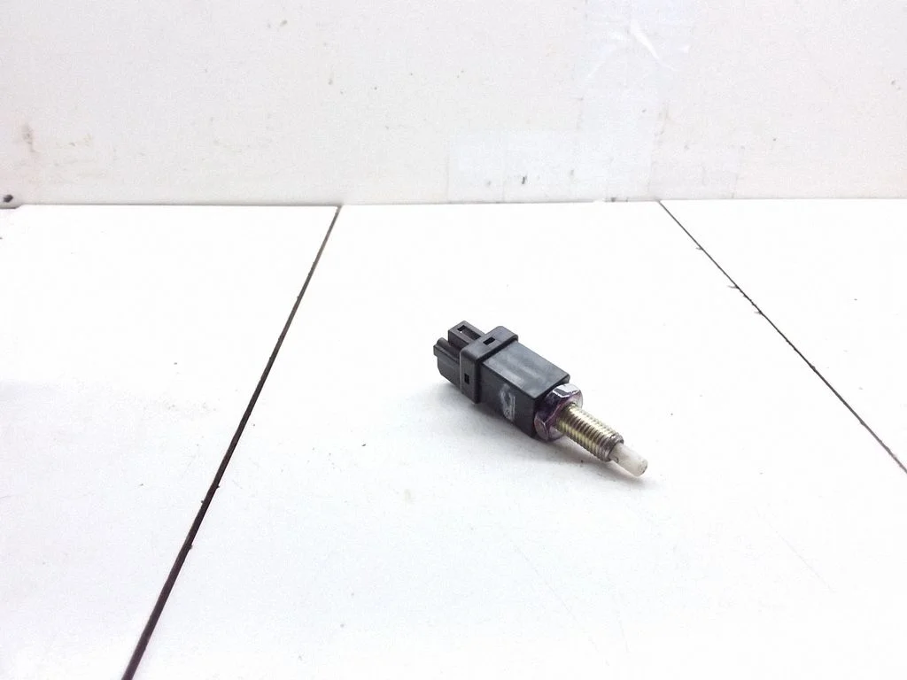 Brake pedal sensor switch
