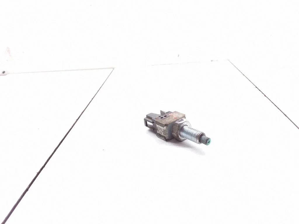 Brake pedal sensor switch
