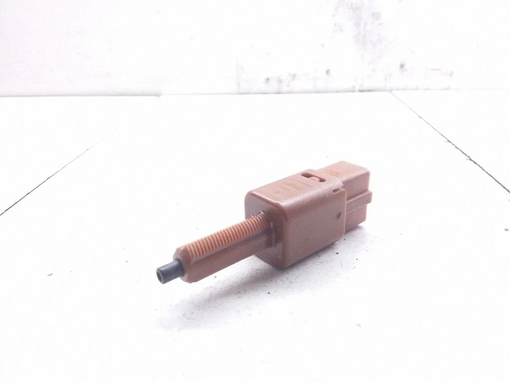 Brake pedal sensor switch – Nissan Navara D23 (2015-)