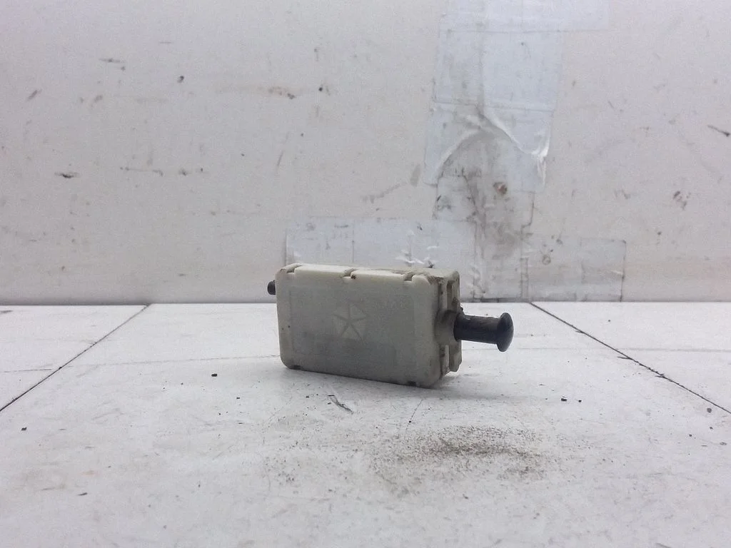 Brake pedal sensor switch – Chrysler Voyager (2004-2007)