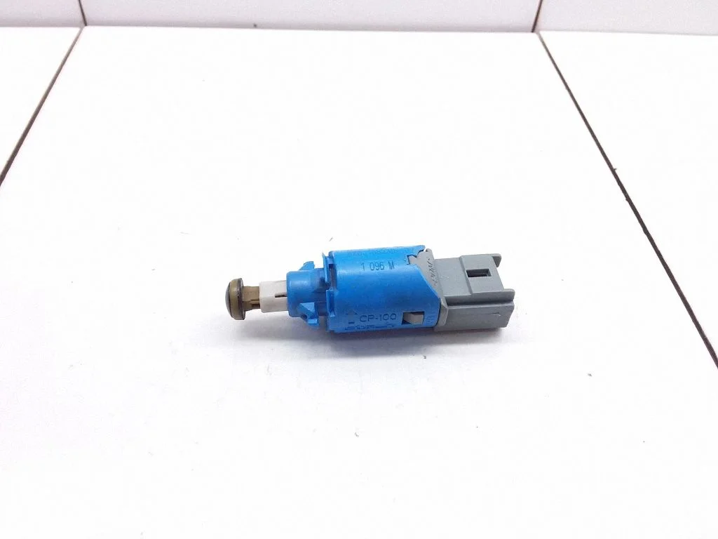 Brake pedal sensor switch – Renault Master III (2010-2024)