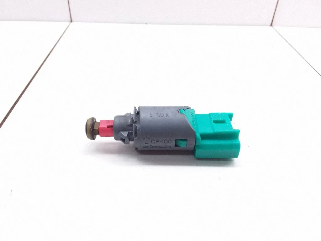 Brake pedal sensor switch – Renault Master III (2010-2024)