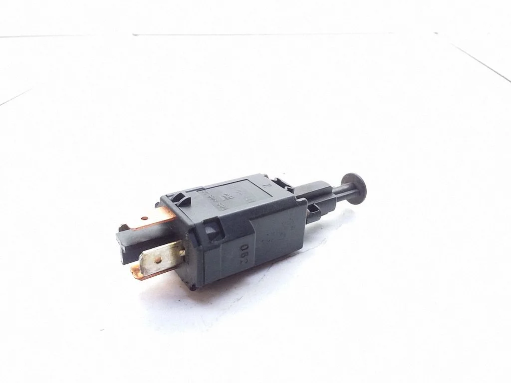 Brake pedal sensor switch – Saab 9-5 (1998-2005)