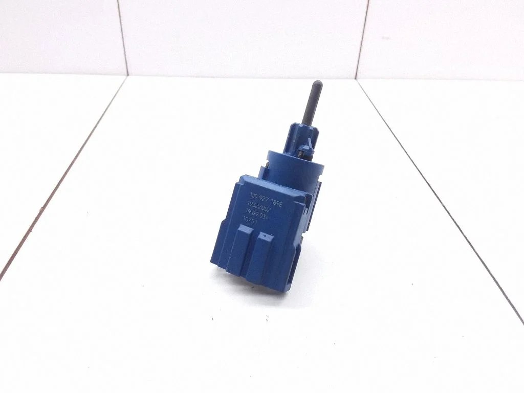Brake pedal sensor switch – Skoda Fabia Mk1 (6Y) (1999-2007)