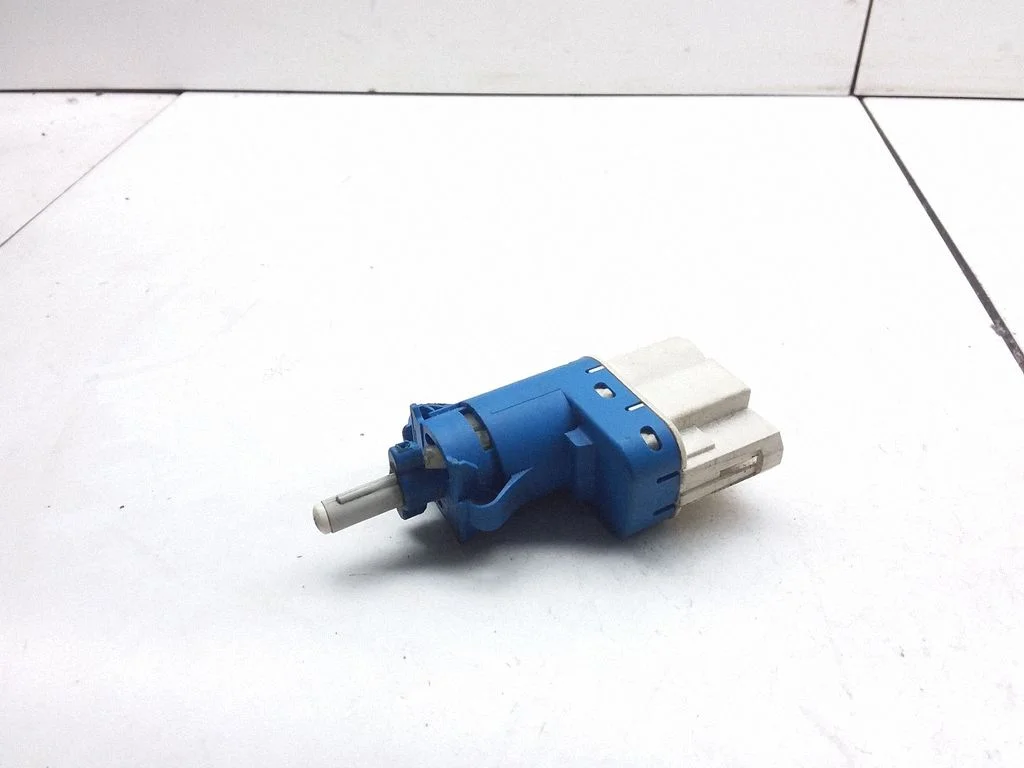 Brake pedal sensor switch – Ford Transit - Tourneo Connect (2003-2008)
