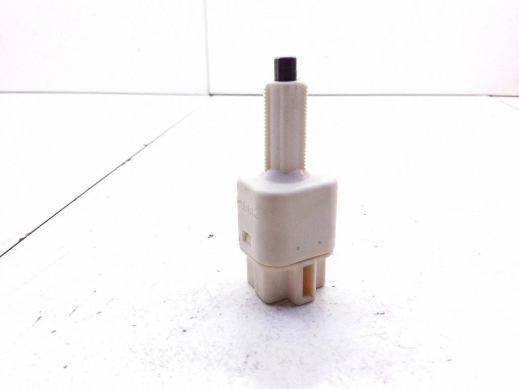 Brake pedal sensor switch – Toyota Avensis T250 (2003-2006)