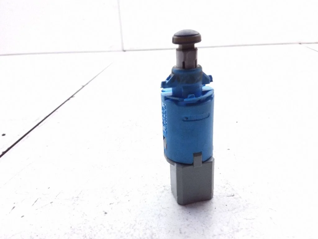 Brake pedal sensor switch – Renault Megane II (2002-2005)