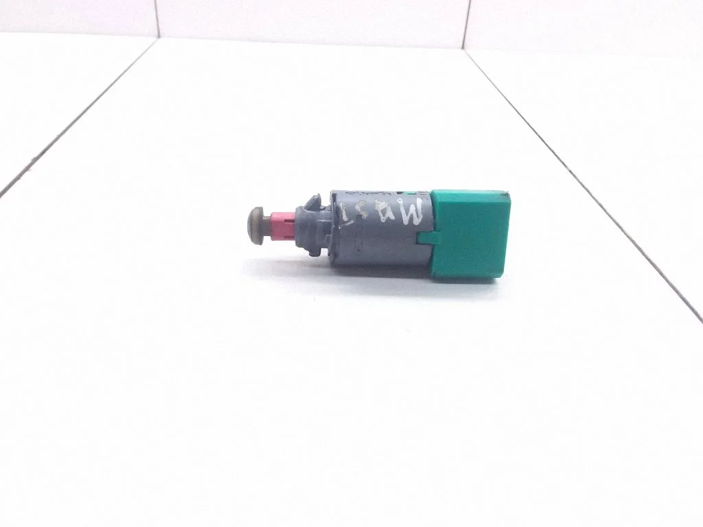 Brake pedal sensor switch – Renault Master III (2010-2024)