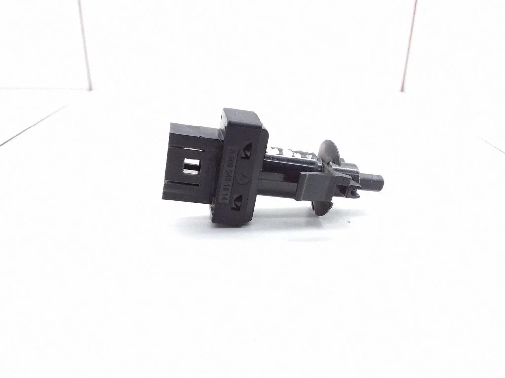 Brake pedal sensor switch – Mercedes-Benz B-Class W245 (2005-2011)