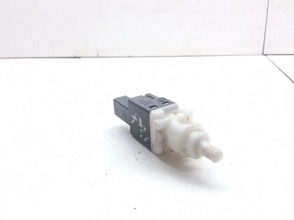 Brake pedal sensor switch – Fiat Doblo (2000-2009)