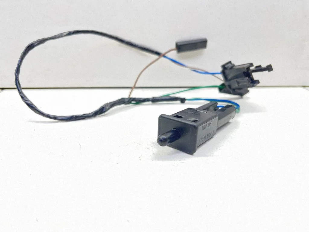 Brake pedal sensor switch 67790