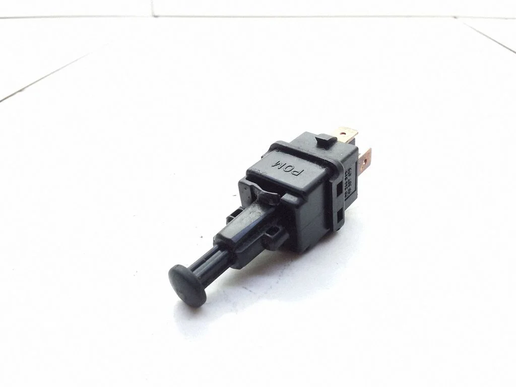 Brake pedal sensor switch – Saab 9-5 (1998-2005)