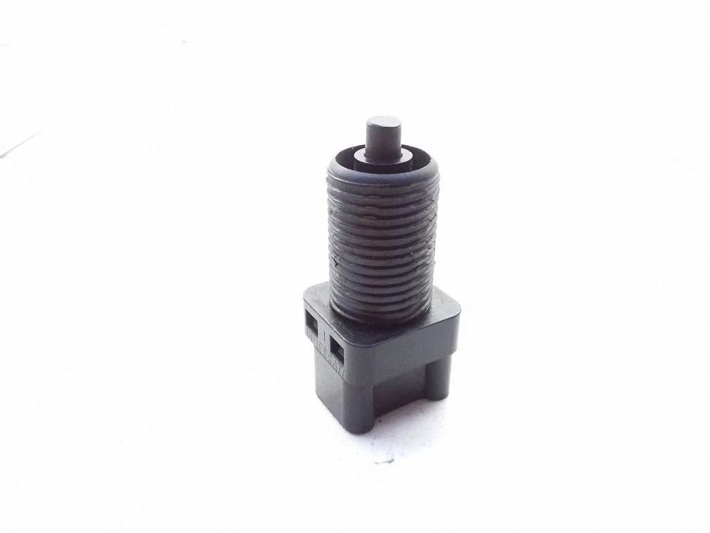 Brake pedal sensor switch – Renault Scenic I (1996-2003)