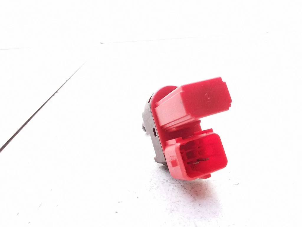 Brake pedal sensor switch – Ford Mondeo Mk III (2000-2007)
