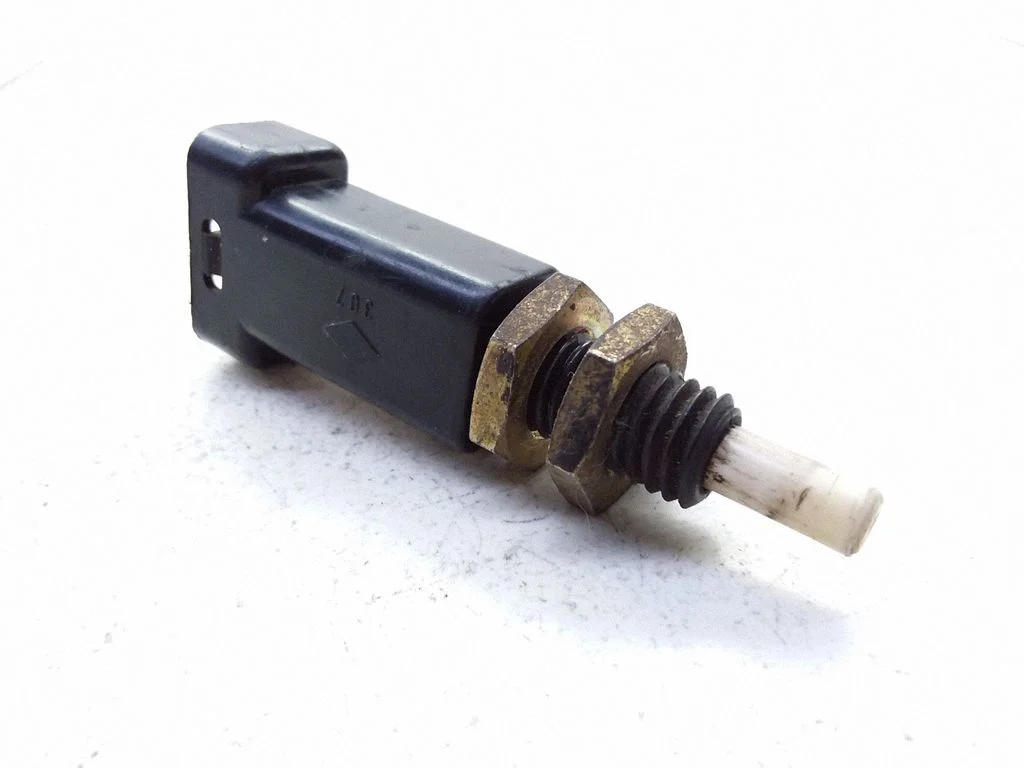 Piduripedaali andur 71BB13480AD – Ford Escort (1986-1990)