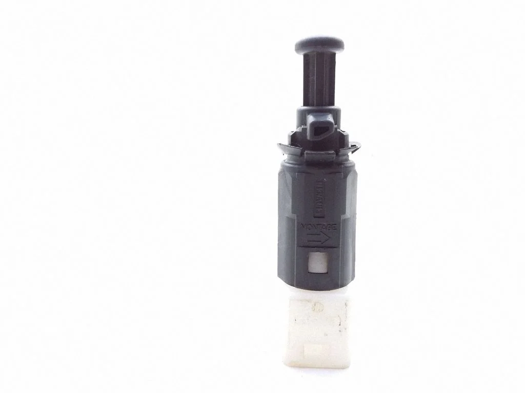 Brake pedal sensor switch – Renault Clio II (2001-2005)