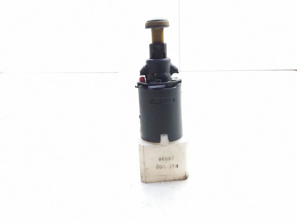 Brake pedal sensor switch – Peugeot 307 (2001-2005)