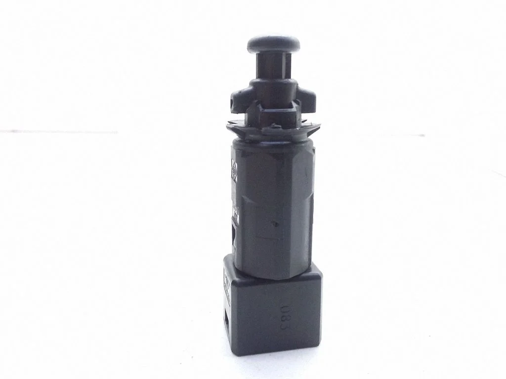 Brake pedal sensor switch – Volkswagen Cross Polo (2005-2009)