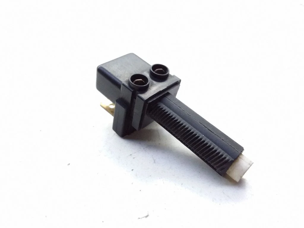 Brake pedal sensor switch – Ford Transit (1986-1995)